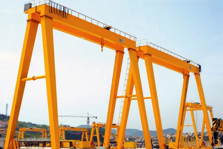 Portable gantry crane vs fixed gantry crane