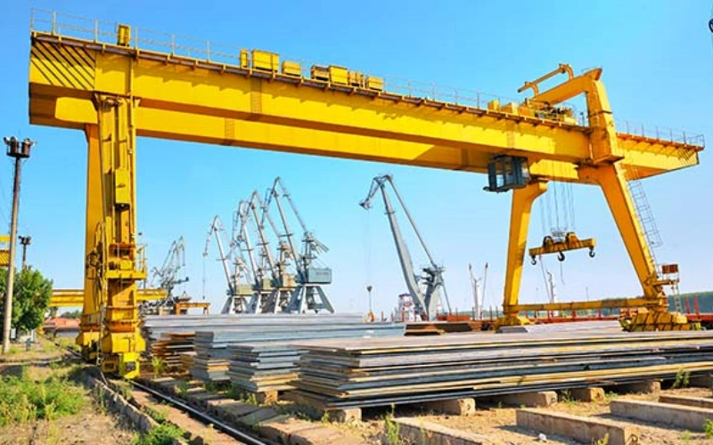 How to lift long loads with a gantry crane How to lift long loads with a gantry crane