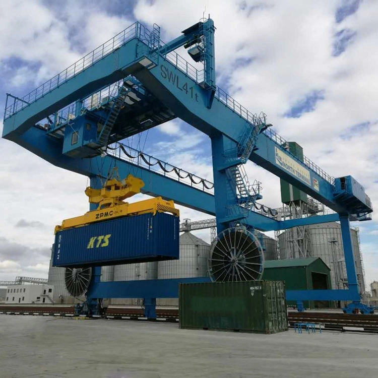 Rail-mounted container gantry crane