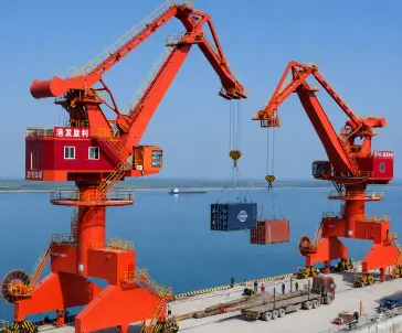 Four-link Portal Crane