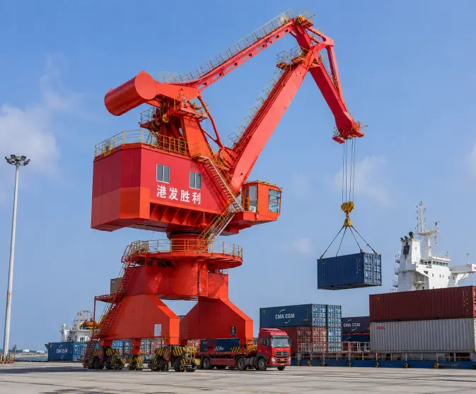 Four Link Portal Crane Container