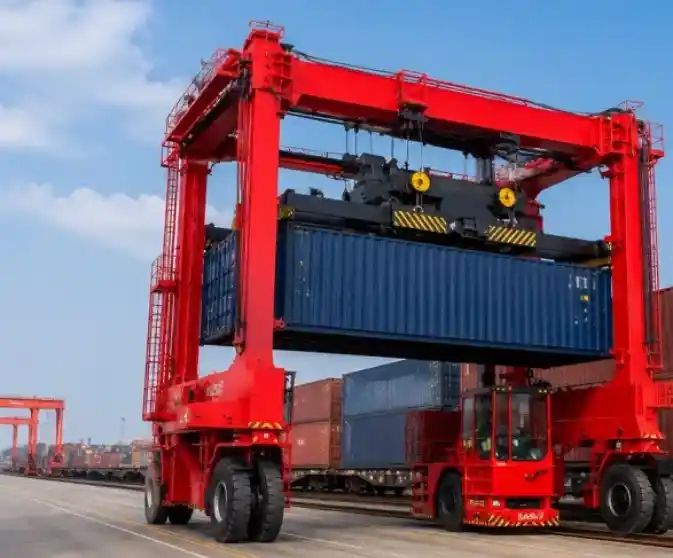 Container Straddle Carrier