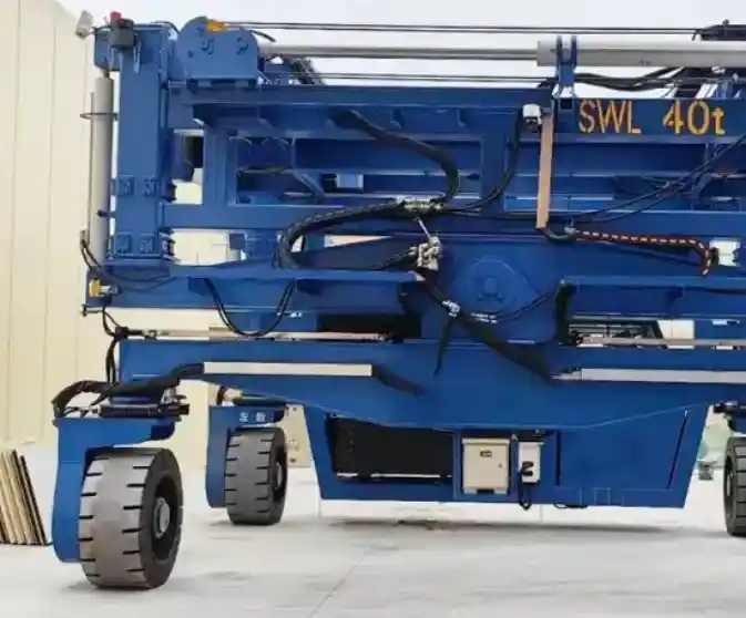 Container Straddle Carrier